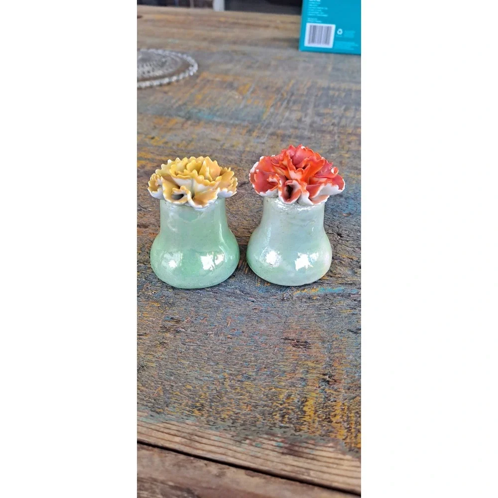 2 Vintage Germany Salt & Pepper Shakers Green With‎ Flowers